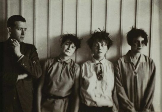 bauhaus Erich Consemüller, Marcel Breuer and his %22harem%22 (from left to right- Marta Erps-Breuer, Katt Both and Ruth Hollos-Consemüller), ca. 1927